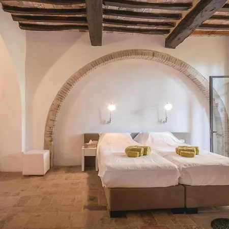 La Fattoria Di * Lari